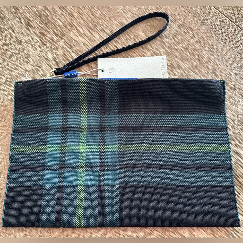 Rothy’s The Wristlet in Pine Green Plaid - NWT
